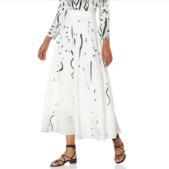 NWT Making the Cut Winning Look Gary's Skirt - Picture 1 of 2